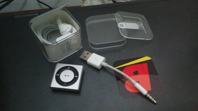 Jual iPod Shuffle 2GB Silver