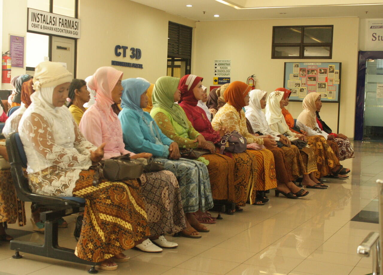 &#91;Event&#93; Hari Kartini Ratusan Penjual Jamu Gendong Periksa Gigi Gratis