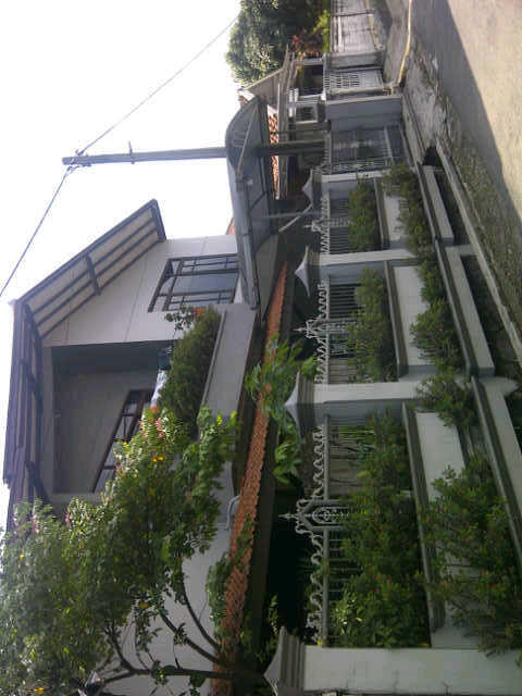 Dijual cepat rumah asri daerah cijerah