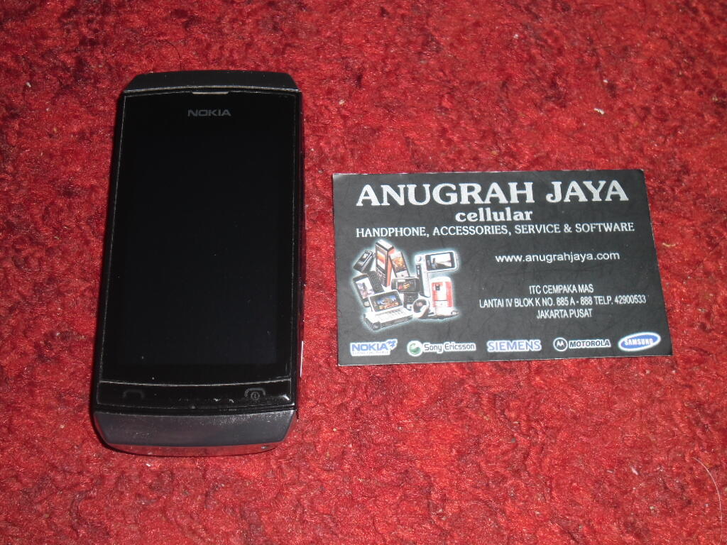 Nokia Asha 305 Second Mulus 95%, Lengkap, Masih Garansi Nokia Resmi s/d Maret 2014