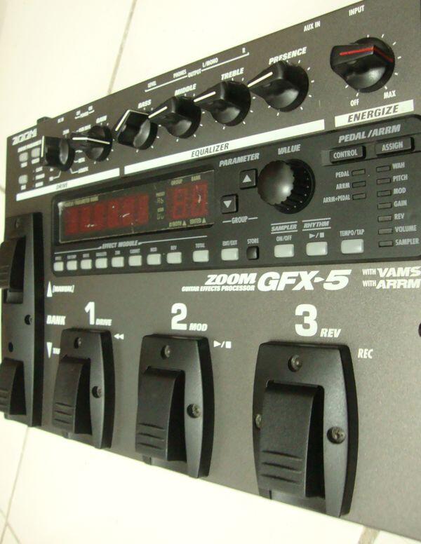 Terjual ZOOM GFX5 GUITAR EFFECTS PROCESSOR KASKUS