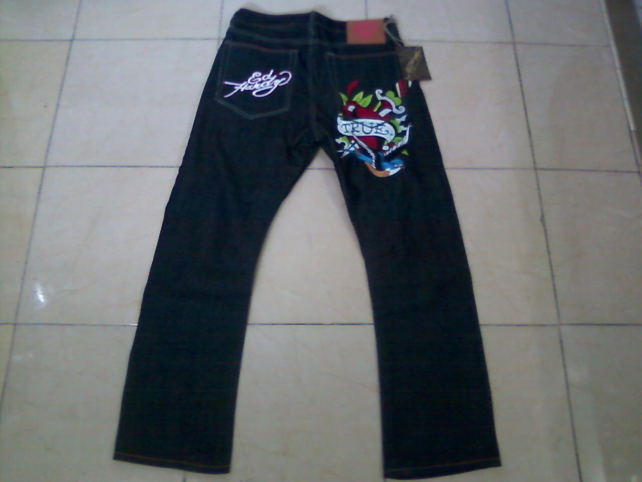 Terjual ed hardy jeans | KASKUS