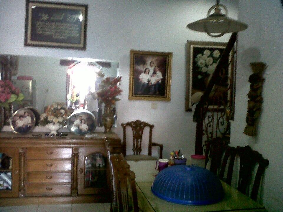 Dijual rumah lux 3 lantai di Bintaro