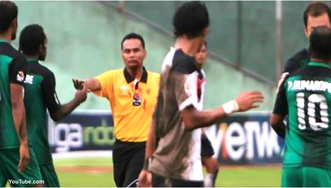 &#91;Maluuu&#93; Aksi Pemukulan Wasit di Indonesia Jadi Ejekan di Dunia Maya