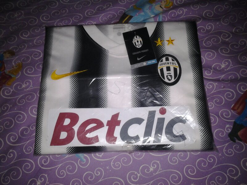 BELI JERSEY JUVENTUS HOME 2011/2012 SIZE M/L ORI ATAW GRADE ORI