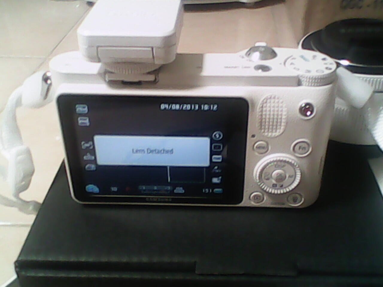 NEW SMART CAMERA DIGITAL SLR SAMSUNG NX1000
