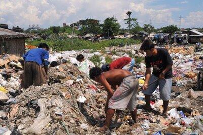 Foto-Foto Kehidupan Anak-Anak dari Sampah di Filipina 