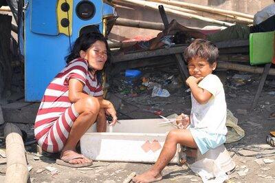 Foto-Foto Kehidupan Anak-Anak dari Sampah di Filipina 