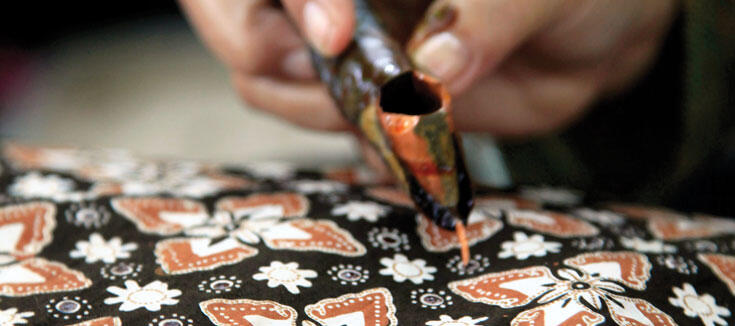 Batik : Pakaian Primer / Pakaian sekunder