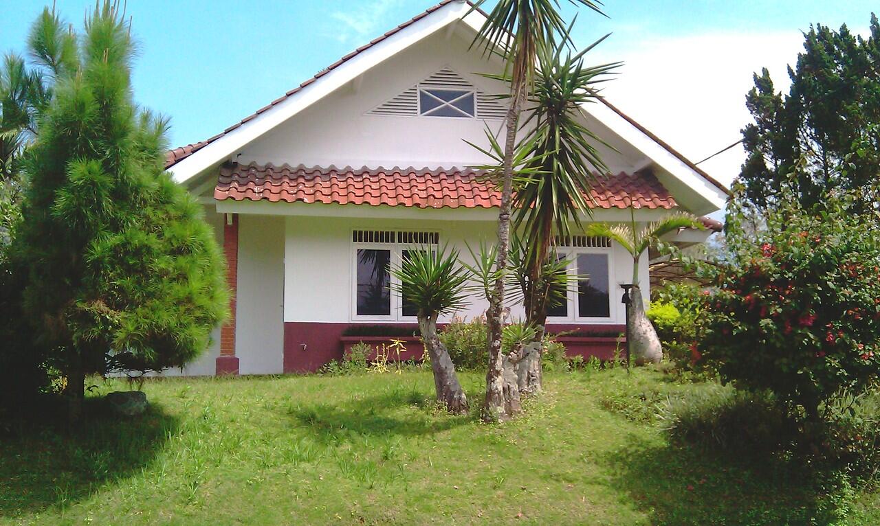 Vila Kota Bunga Puncak 6 Kamar 1 Lantai - Jarang Ada