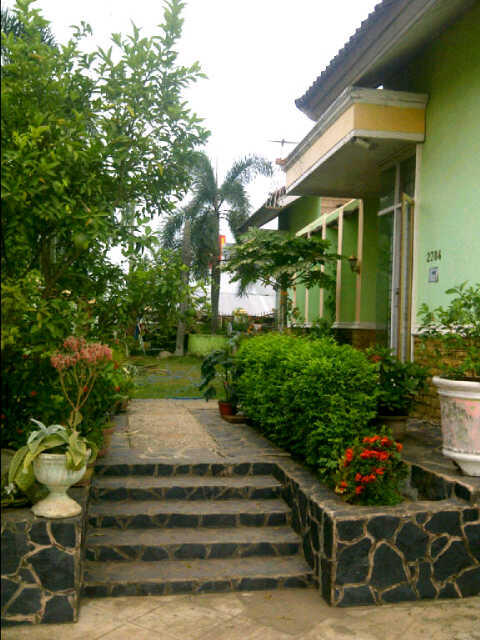 Rumah Modern di Kebun Bunga Palembang