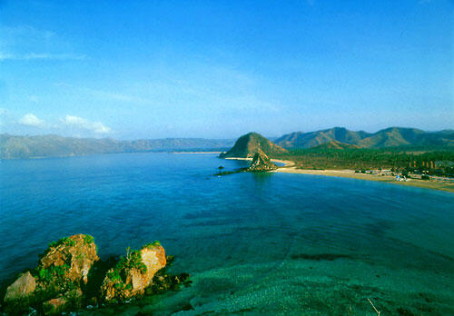 Tahukah anda? lokasi Shooting iklan Dunhill Mild ada Lombok