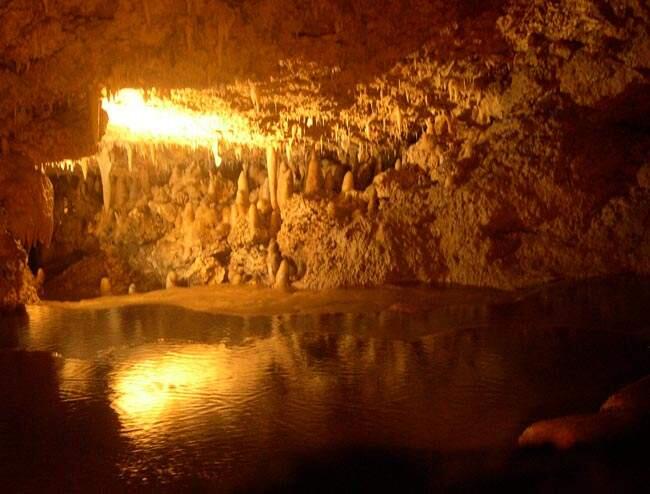 13 Gua Terindah di Dunia