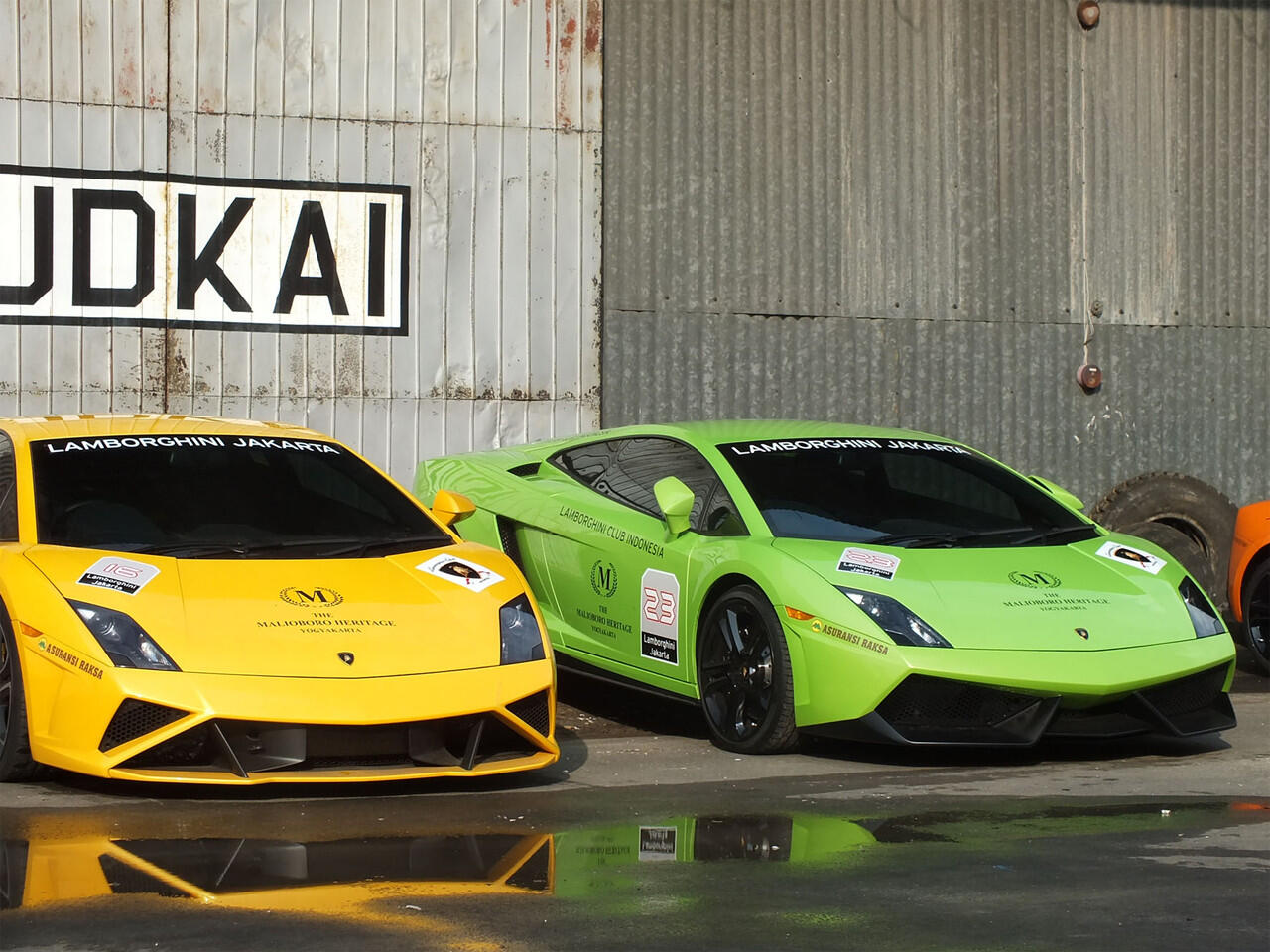 23 Lamborghini di Semarang Melakukan Heritage Tour ke Yogyakarta