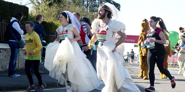 &#91;PIC&#93; Kostum-Kostum Lucu di London Marathon 2013