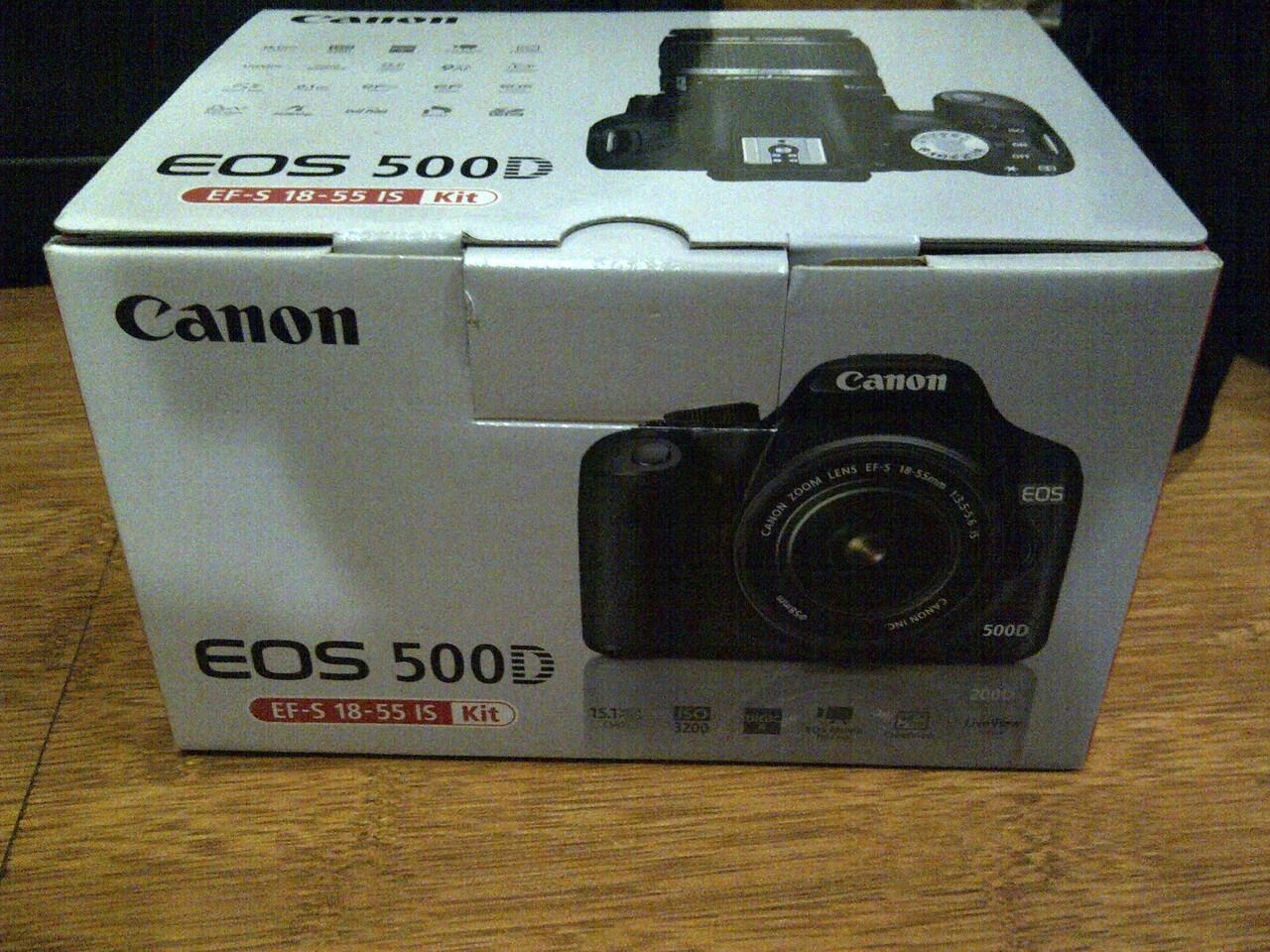 Canon EOS 500D+ lens 18-55mm + free SDHC card