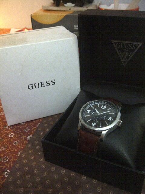 fake guess watch