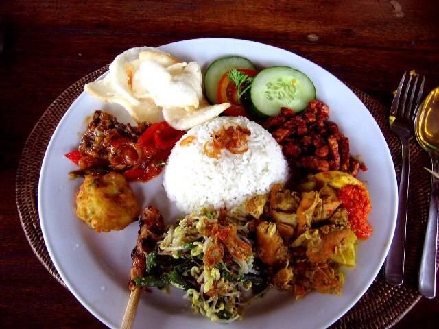 10 Makanan Indonesia Favorit Para Bule