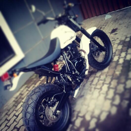 hyosung karion japs style 2006 putih bandung