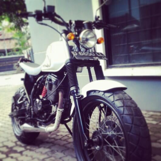 hyosung karion japs style 2006 putih bandung