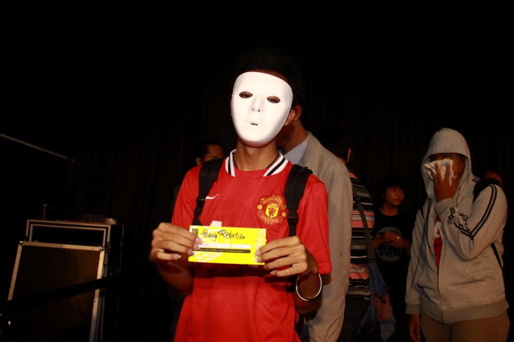 FOTO - FOTO RAMENYA INDIVIDUAL HANDSHAE JKT48 DI THEATER (YANG BELUM IKUTAN PASTI IR)