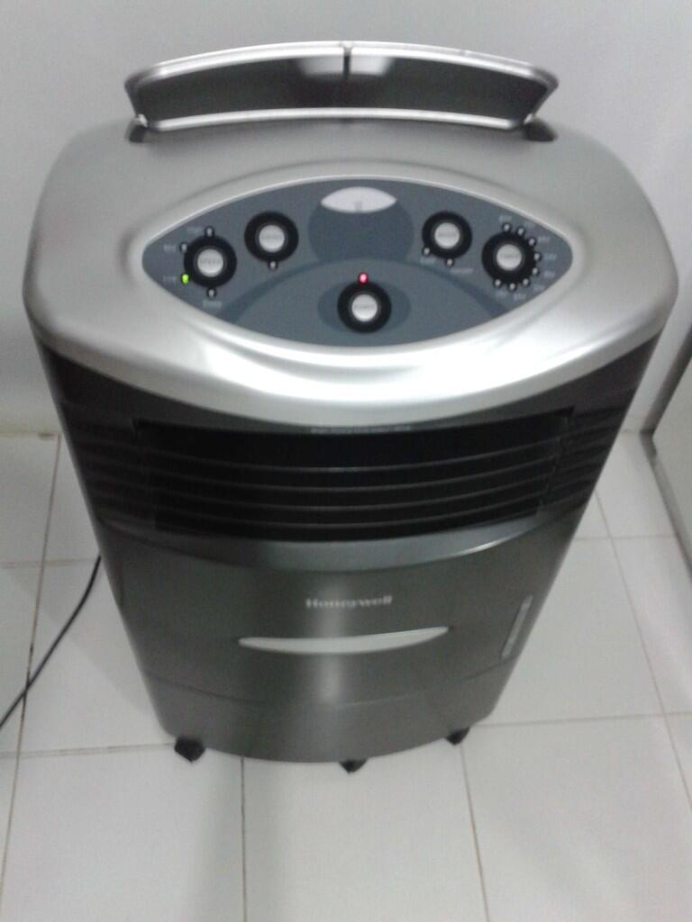 Terjual AC (Air Cooler) Pendingin Ruangan Honeywell CL20AE 