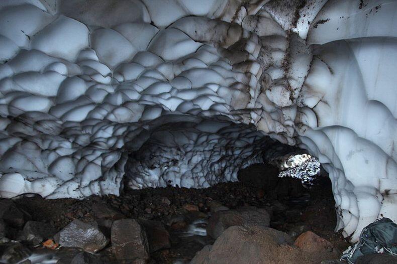 Sebuah Ice Cave Cantik di Kamchatka (pic) Mantab...