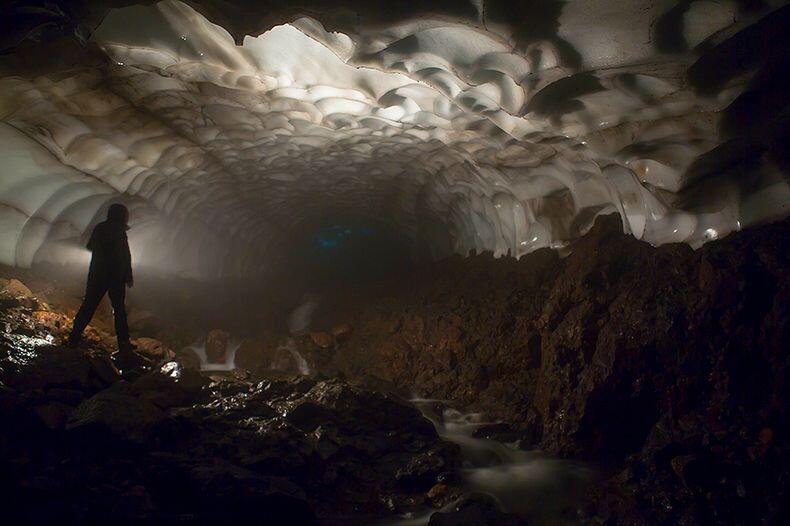 Sebuah Ice Cave Cantik di Kamchatka (pic) Mantab...