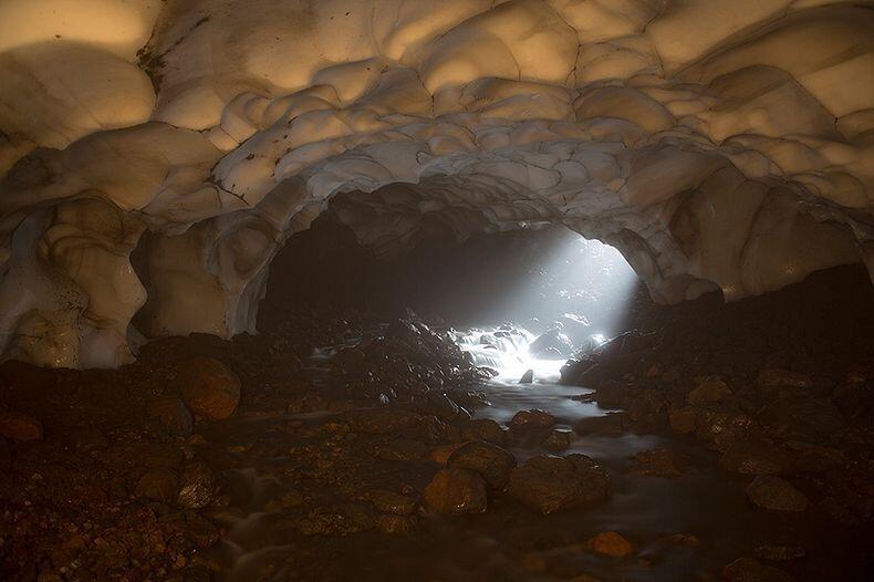 Sebuah Ice Cave Cantik di Kamchatka (pic) Mantab...