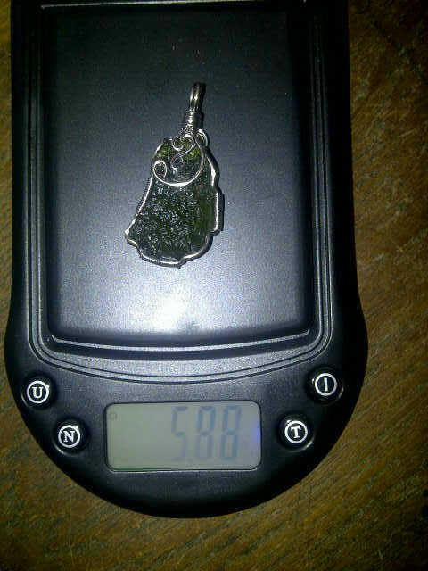DIJUAL BATU MOLDAVITE