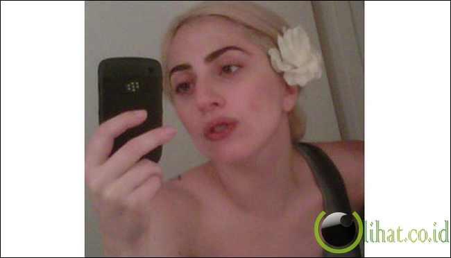 10 Selebritis yang Sebar Foto tanpa Make Up di Twitter