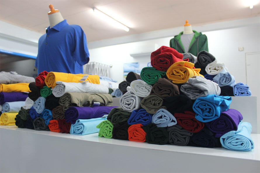 Dibutuhkan Segera Karyawati untuk toko Kaos Polos Branded (TEBET,JakSel)