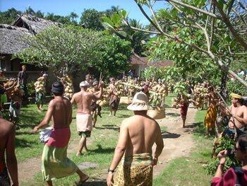 TRADISI-TRADISI PERANG YANG MASIH ADA DI BALI