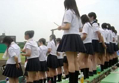 Mengapa Rok Sekolah di Jepang Pendek Banget?