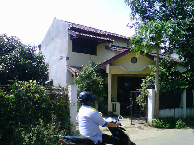 RUMAH DI DEPOK CILODONG