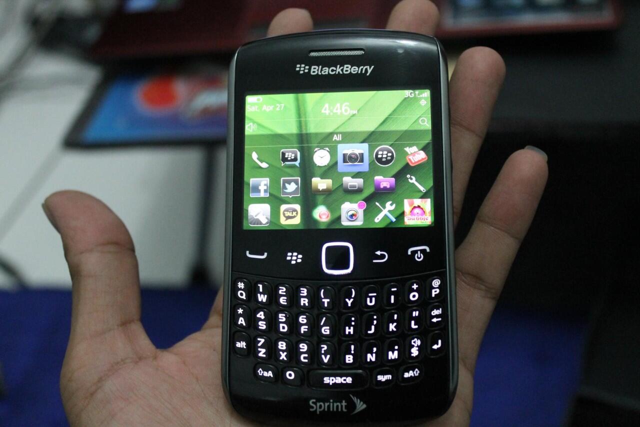 jual blackberry apolo cdma 9350 a.k.a sedona warna hitam mulus