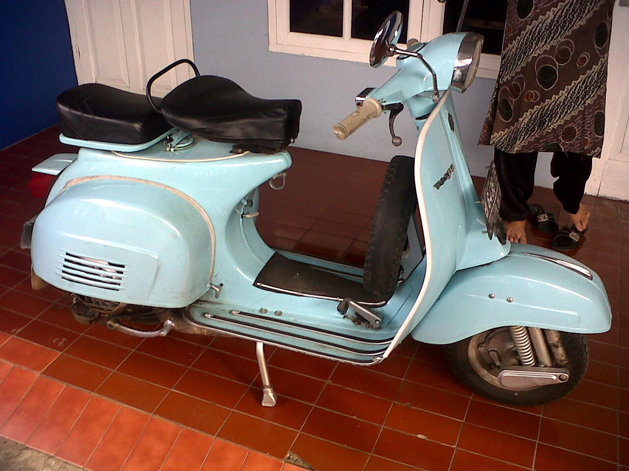 Vespa Super 1977