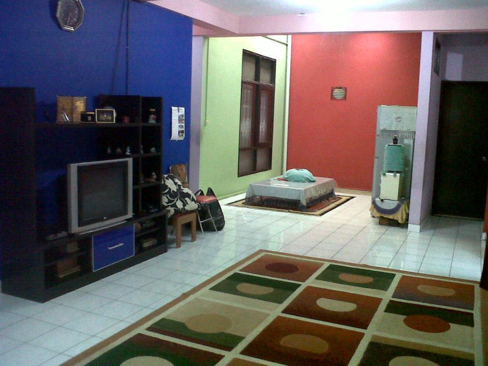 RUMAH DI KOMPLEK KAV DKI JAGAKARSA