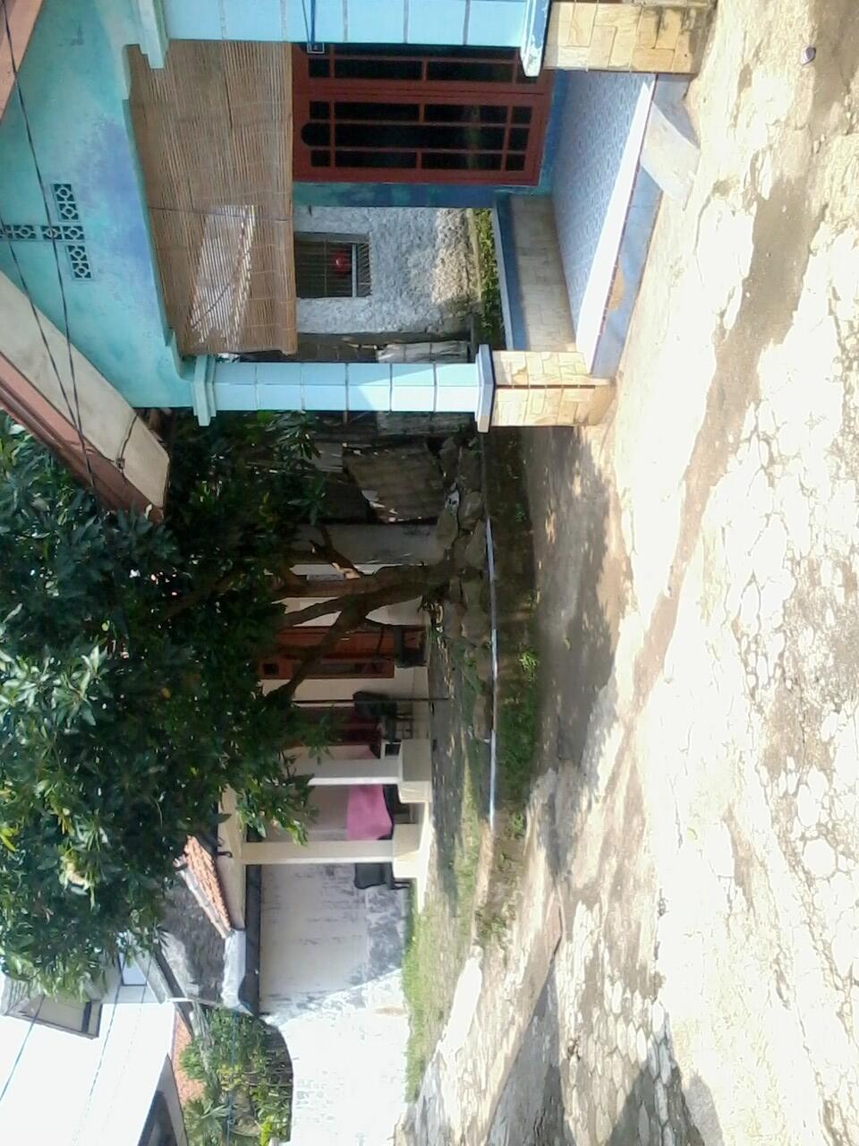 Rumah di jual di area srengseng