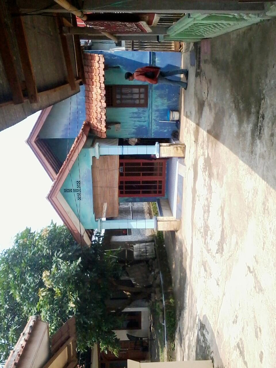 Rumah di jual di area srengseng