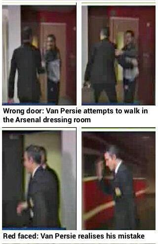 Video: Robin Van Persie nyaris masuk ke ruang ganti Arsenal