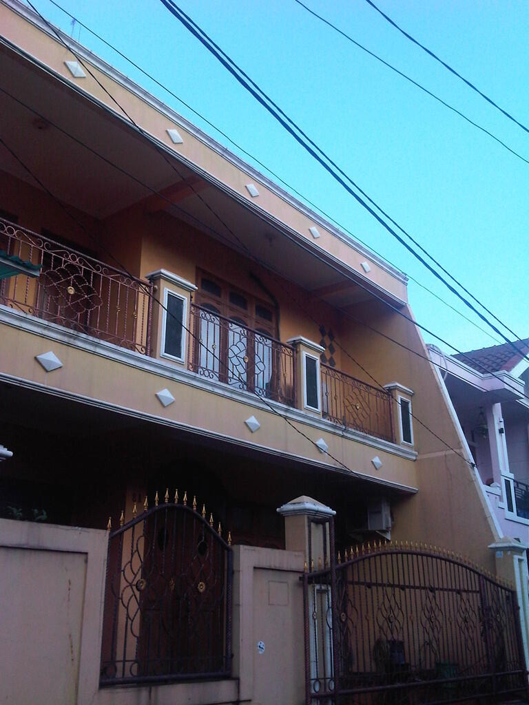 Rumah 2 lt. Nyaman, Strategis, Rawamangun