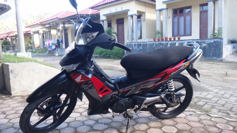 Terjual jual  sepeda  motor honda supra  x  125  R tahun 2010 