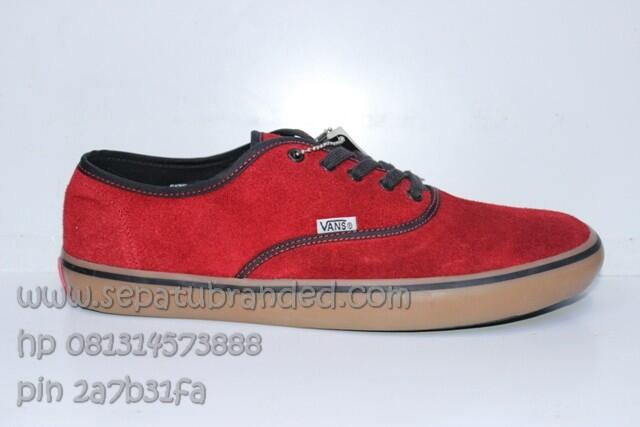 Terjual sepatu  vans macbeth converse nike basket 