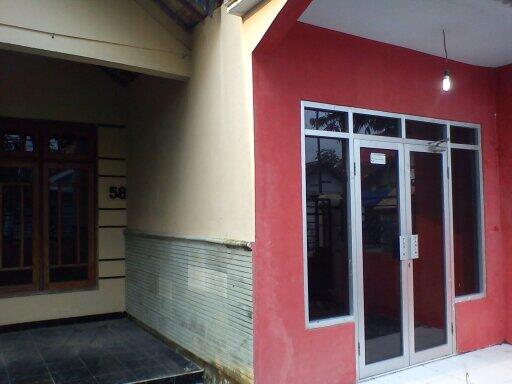 DIJUAL RUMAH +COCOK BUAT USAHA JOMBANG KOTA