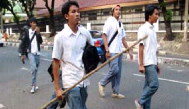 Brginilah Kelakuan Bocah Jaman Sekarang!