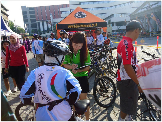 mahkluk halus di Car Free Day Semarang