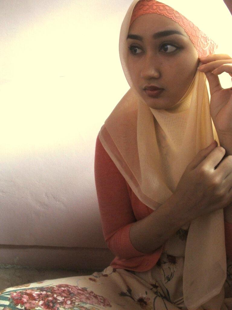 GALLERY CEWE BERJILBAB , ayo masuk yang demen....