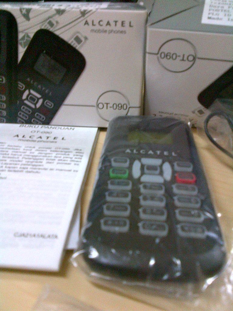 ALCATEL 0T-090 SINGLE GSM 99 Ribu
