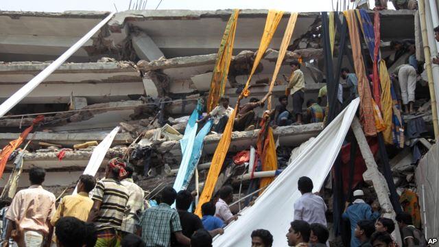 Gedung Bertingkat di Bangladesh Ambruk